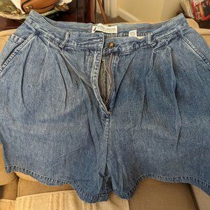 Women's jean shorts, Marsh Landing, size 14